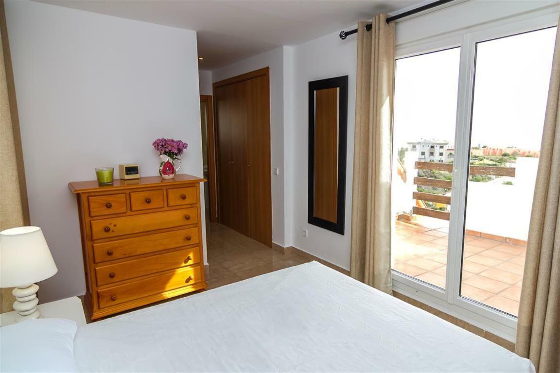 Duplex Vistas Al Mar En La Duquesa Lejlighed Manilva Eksteriør billede