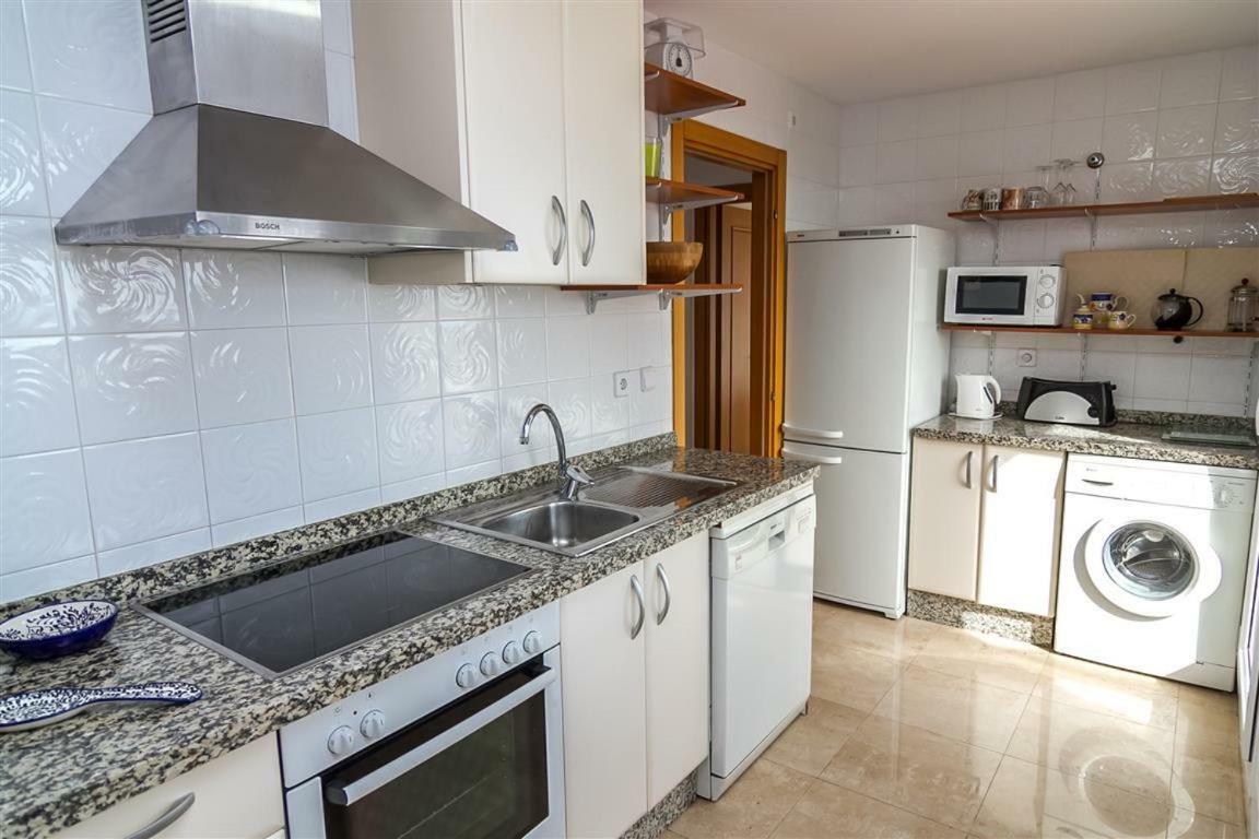 Duplex Vistas Al Mar En La Duquesa Lejlighed Manilva Eksteriør billede